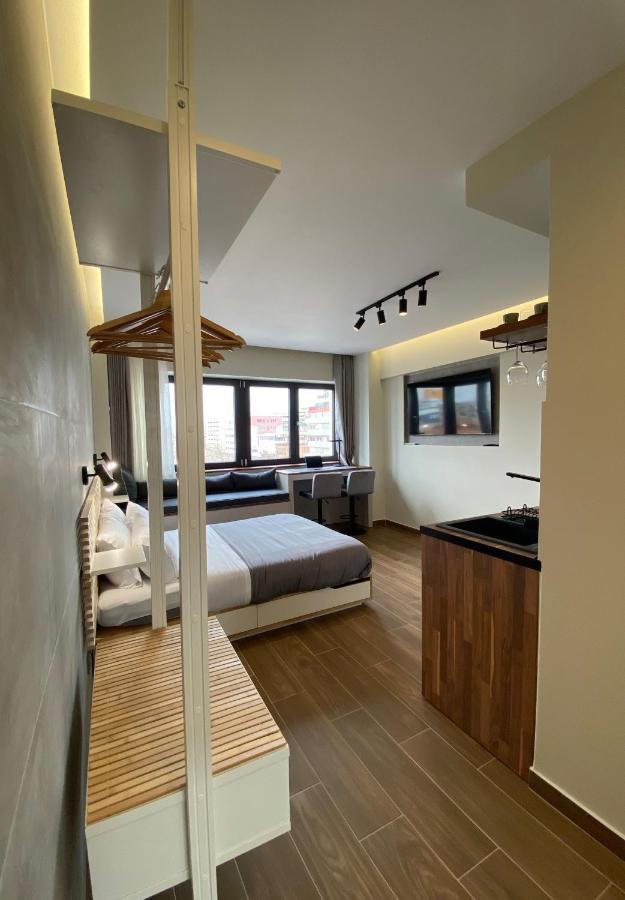 Celestial Luxury Skg Port Apartment Thessaloniki Exterior photo
